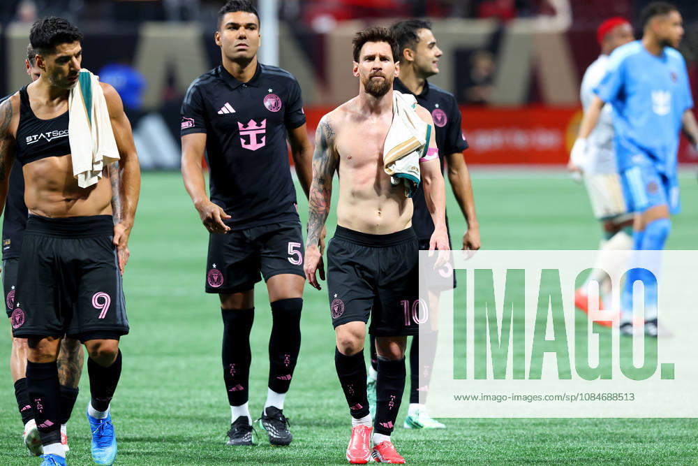 ATLANTA, GA - OCTOBER 17: Leo Messi (10) of the Inter Miami CF leaves the pitch after the Saturday evening MLS, Fussball Herren, USA game between Atlanta United FC and Inter Miami CF on October 17, 2026 at Mercedes-Benz Stadium in Atlanta, Georgia. (Photo by David J. Griffin Icon Sportswire) SOCCER: OCT 17 MLS Atlanta United FC vs Inter Miami CF Icon9532610171052