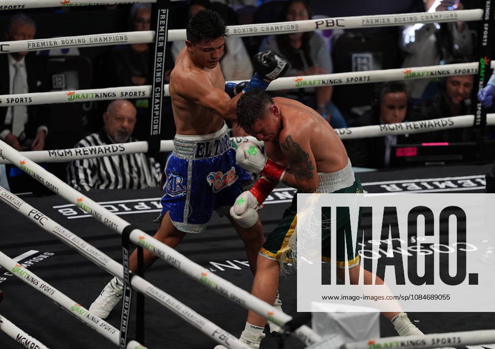 BOXING: Armando Resendiz vs Koen Mazoudier in Las Vegas LAS VEGAS, NEVADA - OCTOBER 17: Armando Resendiz (in blue short) and Koen Mazoudier (in green short) exchange punches during their super middleweight fight on Saturday night at the Chelsea of The Cosmopolitan in Las Vegas, Nevada, United States on October 17, 2026. Tayfun Coskun Anadolu Nevada United States. Editorial use only. Please get in touch for any other usage.