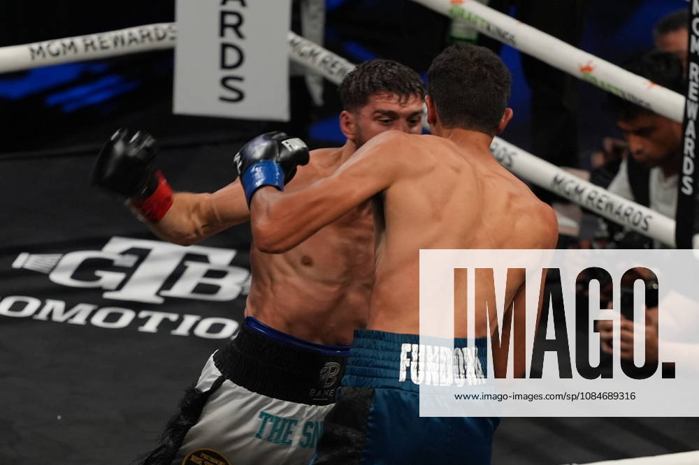 BOXING: Sebastian Fundora vs Ermal Hadribeaj in Las Vegas LAS VEGAS, NEVADA - OCTOBER 17: Sebastian Fundora (in blue glove) and Ermal Hadribeaj (in red glove) exchange punches during their WBC super welterweight World Championship, WM, Weltmeisterschaft title on Saturday night at the Chelsea of The Cosmopolitan in Las Vegas, Nevada, United States on October 17, 2026. Tayfun Coskun Anadolu Nevada United States. Editorial use only. Please get in touch for any other usage.
