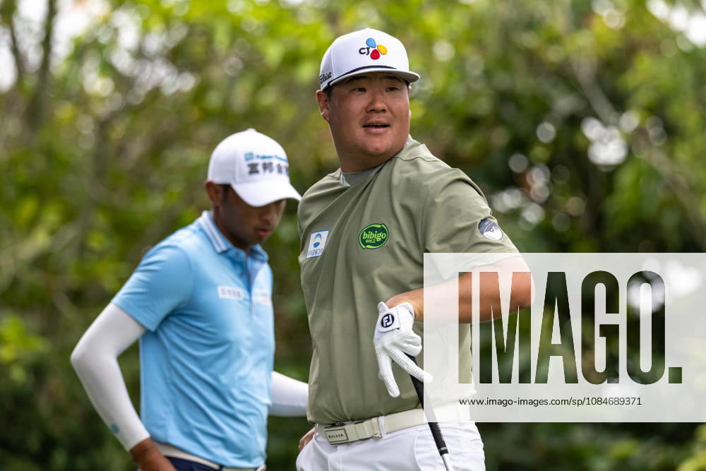 Sungjae IM from Korea on the first tee.Macau Open Golf 2026 Final Round. Macau Open Golf 2026 Final Round - ZUMAr144 20261018_zap_r144_032