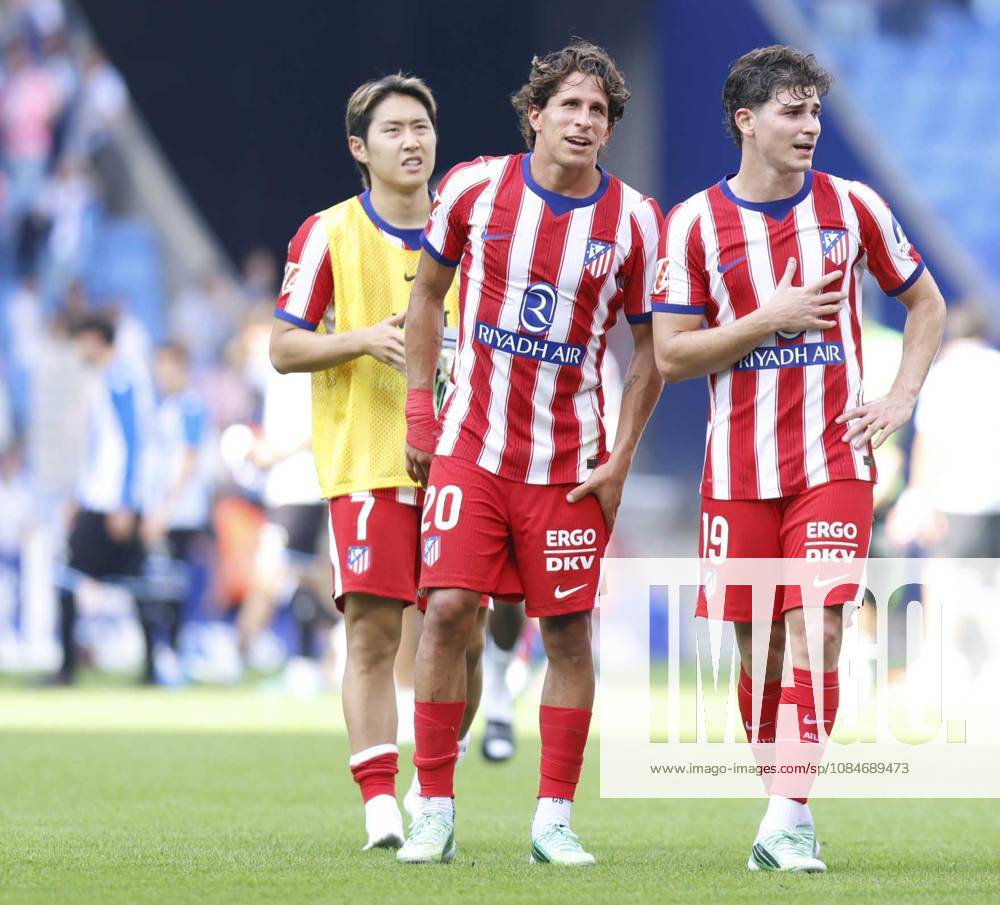 Barcelona Spain 17.10.2026 Giuliano Simeone (Atletico de Madrid) and Julian Alvarez ((Atletico de Madrid) celebrate the victory during the La Liga EA Sports between Espanyol and Atletico de Madrid at RCDE Stadium on 17 October 2026 in Barcelona. Soccer 2026 LaLiga: Espanyol 0-1 Atletico De Madrid - ZUMAu50_ 20261017_zsp_u50_028