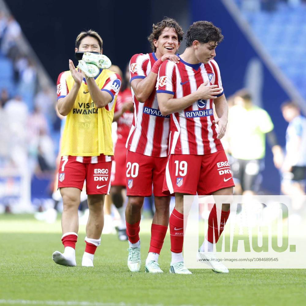 Barcelona Spain 17.10.2026 Giuliano Simeone (Atletico de Madrid) and Julian Alvarez ((Atletico de Madrid) celebrate the victory during the La Liga EA Sports between Espanyol and Atletico de Madrid at RCDE Stadium on 17 October 2026 in Barcelona. Soccer 2026 LaLiga: Espanyol 0-1 Atletico De Madrid - ZUMAu50_ 20261017_zsp_u50_062