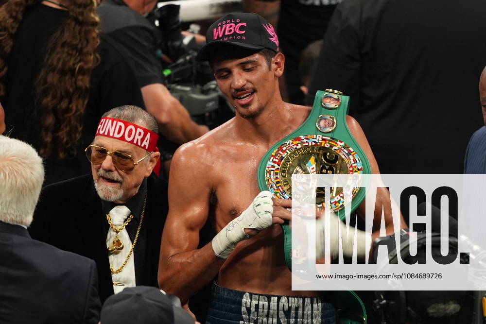 BOXING: Sebastian Fundora vs Ermal Hadribeaj in Las Vegas LAS VEGAS, NEVADA - OCTOBER 17: Sebastian Fundora defeats Ermal Hadribeaj (not seen) during their WBC super welterweight World Championship, WM, Weltmeisterschaft title on Saturday night at the Chelsea of The Cosmopolitan in Las Vegas, Nevada, United States on October 17, 2026. Tayfun Coskun Anadolu Nevada United States. Editorial use only. Please get in touch for any other usage.