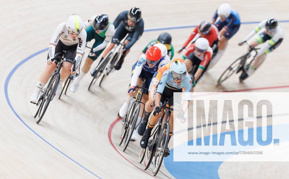 Belgian Shari Bossuyt pictured during the Womens Points Race event at the UCI Track cycling, Rad, Radsport, Bahnrad, Bahn World Championships in Shanghai, China on Sunday 18 October 2026. The worlds are taking place from 14 to 18 October 2026. BENOITxDOPPAGNE x190174032x