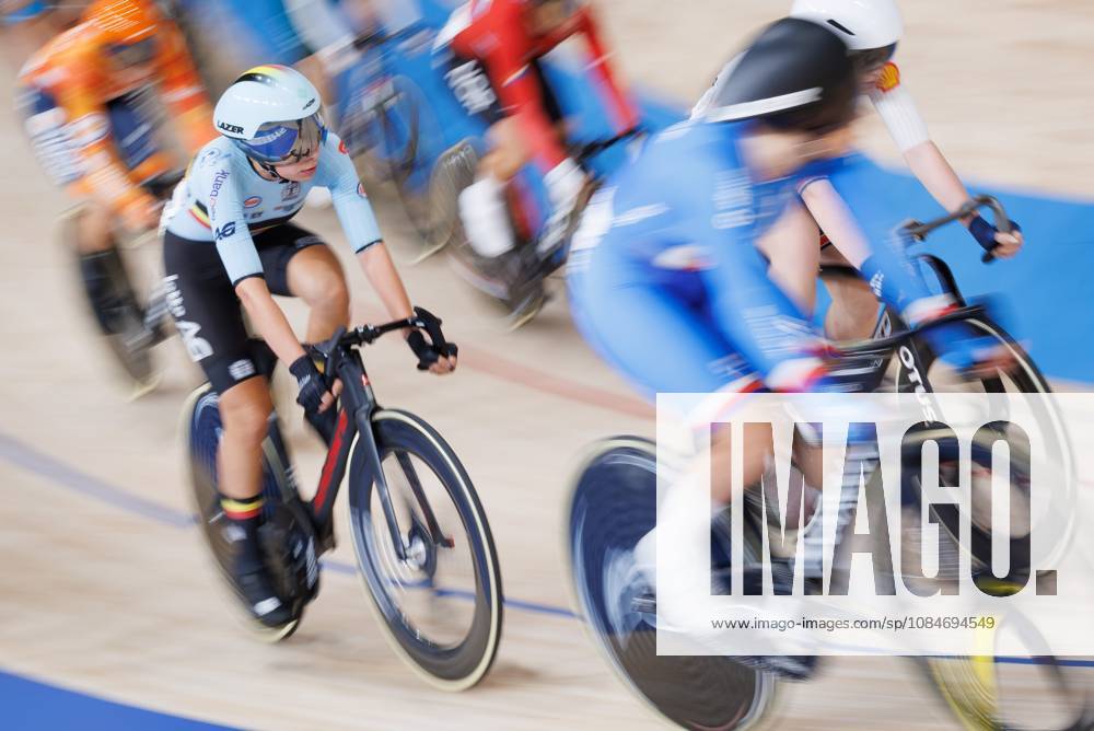 Belgian Shari Bossuyt pictured in action during the Womens Points Race event at the UCI Track cycling, Rad, Radsport, Bahnrad, Bahn World Championships in Shanghai, China on Sunday 18 October 2026. The worlds are taking place from 14 to 18 October 2026. BENOITxDOPPAGNE x190178655x