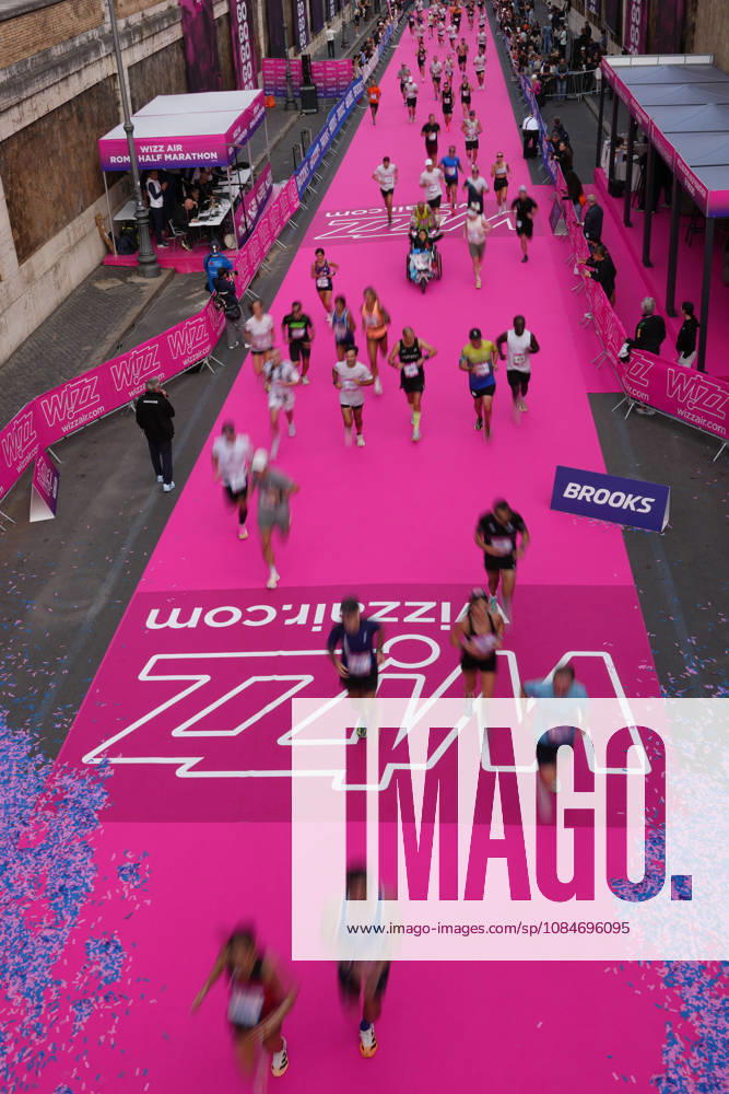A moment of during the 3th edition of the Wizz Air Rome Half Marathon by Brooks 2026 Rome s, Italy - Sunday, October 18, 2026. ( Photo by Alfredo Falcone LaPresse )