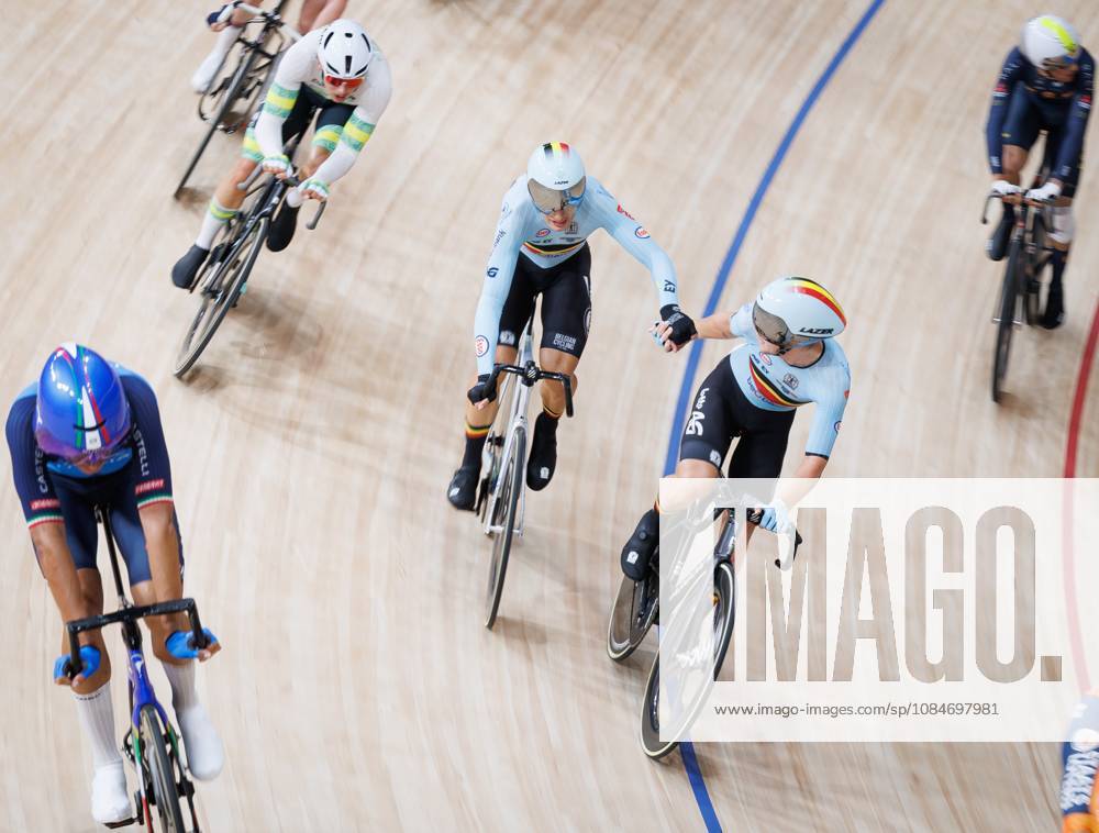 Belgian Lindsay De Vylder and Belgian Fabio Van den Bossche pictured in action during the Madison event at the UCI Track cycling, Rad, Radsport, Bahnrad, Bahn World Championships in Shanghai, China on Sunday 18 October 2026. The worlds are taking place from 14 to 18 October 2026. BENOITxDOPPAGNE x190185654x