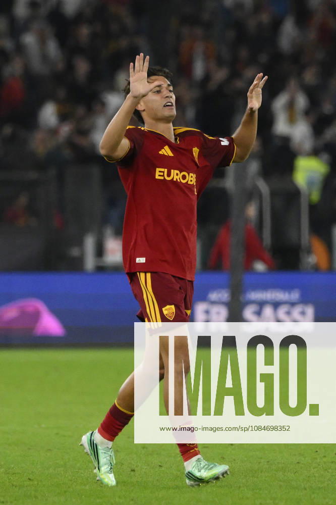 Roma’s Emanuele Lulli during the Serie A Enilive soccer match between AS Roma and Genoa at the Rome s Olympic stadium, Italy - October 17, 2026. - Soccer.