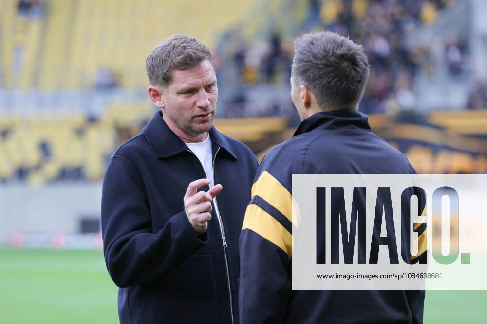 Fussball 2. Bundesliga, SG Dynamo Dresden - 1. FC Magdeburg, v.l. Peer Jaekel (Magdeburg, Sportdirektor) Dresden