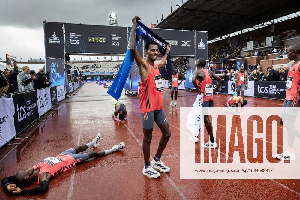 AMSTERDAM - Lemi Berhanu wins the Amsterdam Marathon. ANP RAMON VAN FLYMEN ANPxSportx IVx 572823835 originalFilename: 572823835