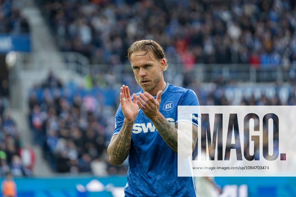 Fussball 2.Bundesliga, Karlsruher SC - SV Darmstadt 98, v.l. Torjubel zum 2:0 von Marcel Franke (28, Karlsruher SC) Karlsruhe