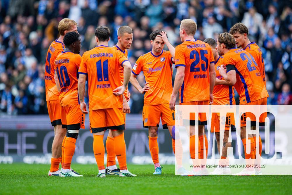 Fußball, 2026 2027, 2. Bundesliga, 8. Spieltag, DSC Arminia Bielefeld - VfL Osnabrück: Mannschaft (Osnabrück) nach dem Tor zum 1:1 von Maximilian Bauer (Bielefeld) DFL REGULATIONS PROHIBIT ANY USE OF PHOTOGRAPHS AS IMAGE SEQUENCES AND OR QUASI-VIDEO.