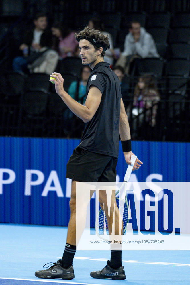 TENNIS : ATP, Tennis Herren 250 - Grand Tennis AURA - Decines (France) 18 10 2026 Pierre-Hugues HERBERT(FRA) secures a three-set victory over Jurij Rodionov during the qualifying tournament of the Auvergne Rhône-Alpes Grand Prix at the LDLC Arena in Décines on October 18, 2026. Photo Sandrine Thesillat PsNewZ