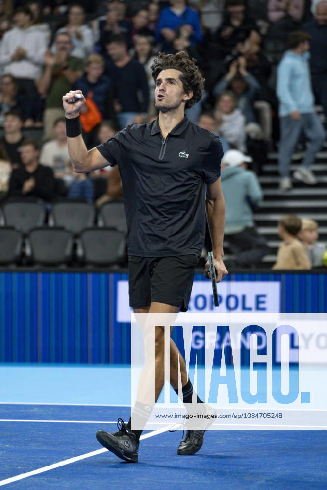 TENNIS : ATP, Tennis Herren 250 - Grand Tennis AURA - Decines (France) 18 10 2026 Pierre-Hugues HERBERT(FRA) secures a three-set victory over Jurij Rodionov during the qualifying tournament of the Auvergne Rhône-Alpes Grand Prix at the LDLC Arena in Décines on October 18, 2026. Photo Sandrine Thesillat PsNewZ