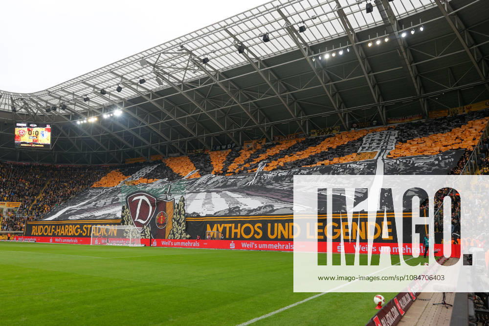 Fussball - 2.Bundesliga Dynamo Dresden - 1.FC Magdeburg v.l. Symbolfoto, Symbolbild, Symbol, Choreo Dresden Dresden
