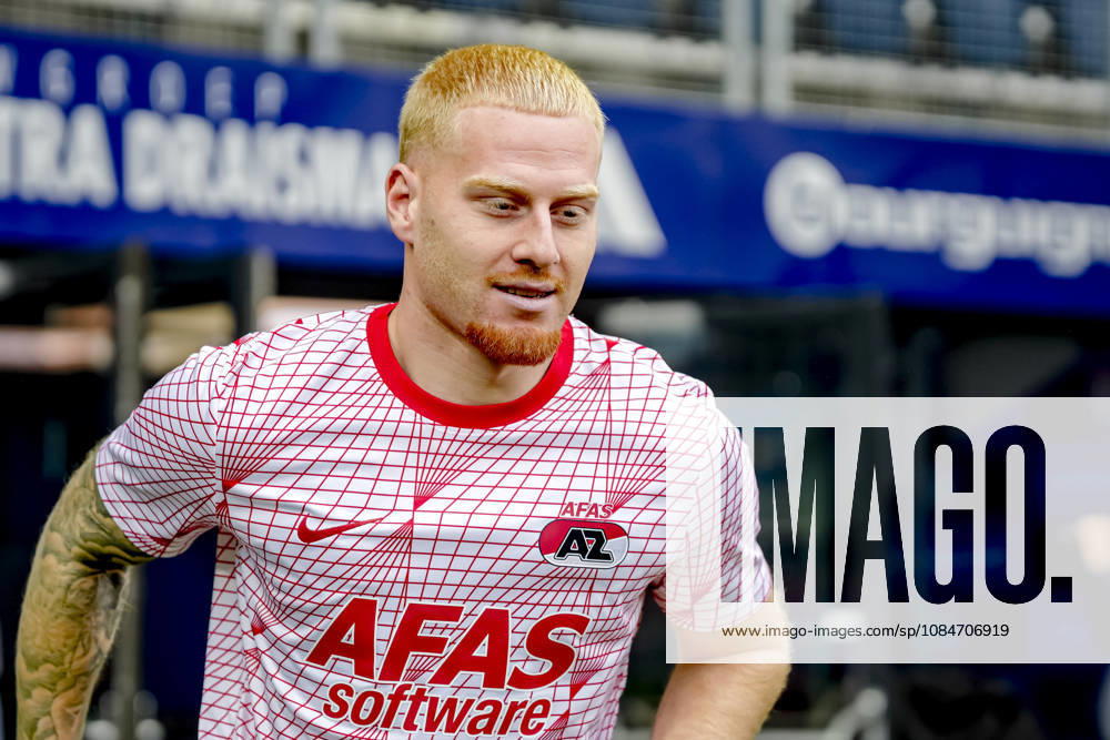 LEEUWARDEN - AZ Alkmaar forward Mexx Meerdink during the Vriendenloterij Eredivisie match between SC Cambuur and AZ at Kooi Stadion on 18 October 2026 in Leeuwarden, Nederland. ED VAN DE POL EYE4IMAGES DeFodi Images -