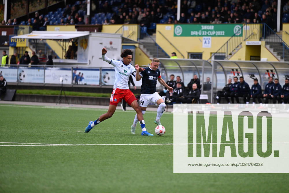 GER, Fussball, Regionalliga Nord, 14.Spieltag, Saison 2026 2027, Hamburg, Stadion Hohe Luft, Hamburger SV II U23 vs VfB Oldenburg, Kai PRÖGER PROEGER ( VfB Oldenburg 11 ) Jason BISSI-MOUELLE ( Hamburger SV II 19 ) Hamburg Stadion Hohe Luft Schleswig-Holstein Deutschland