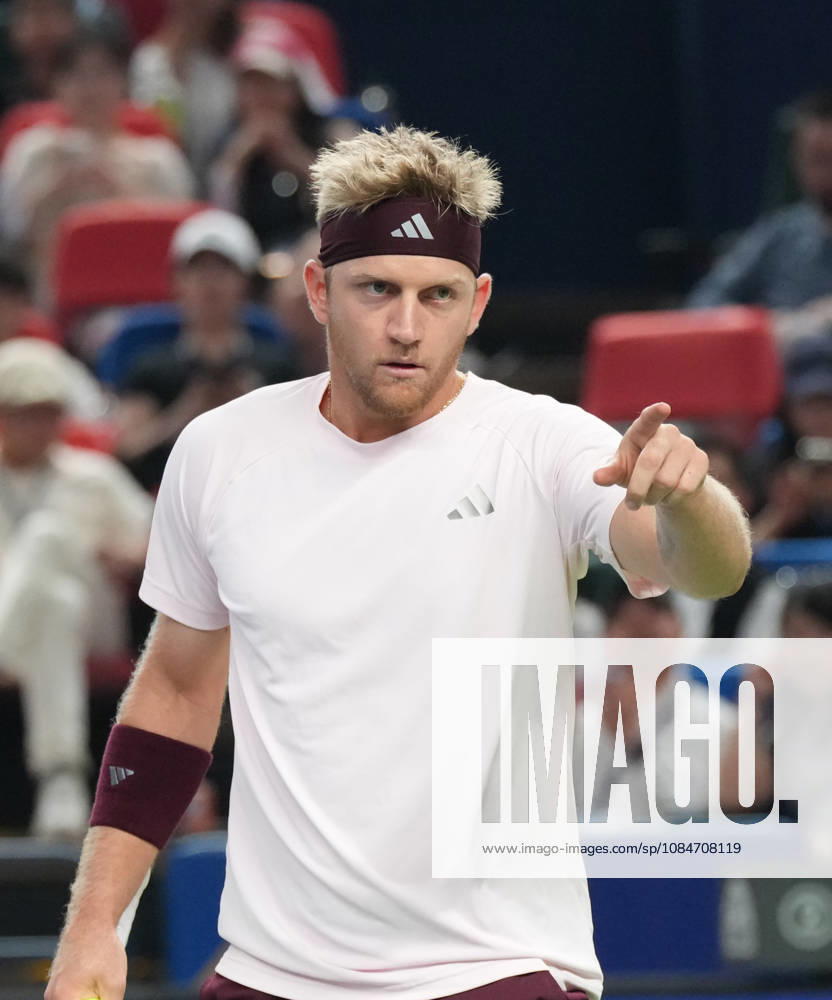 (261018) -- SHANGHAI, Oct. 18, 2026 -- Alejandro Davidovich Fokina of Spain reacts during the men s singles final match against Rafael Jodar of Spain at the 2026 ATP, Tennis Herren tour Shanghai Masters tennis tournament in Shanghai, China, Oct. 18, 2026. ) (SP)CHINA-SHANGHAI-TENNIS-SHANGHAI MASTERS-MEN S SINGLES (CN) DingxTing