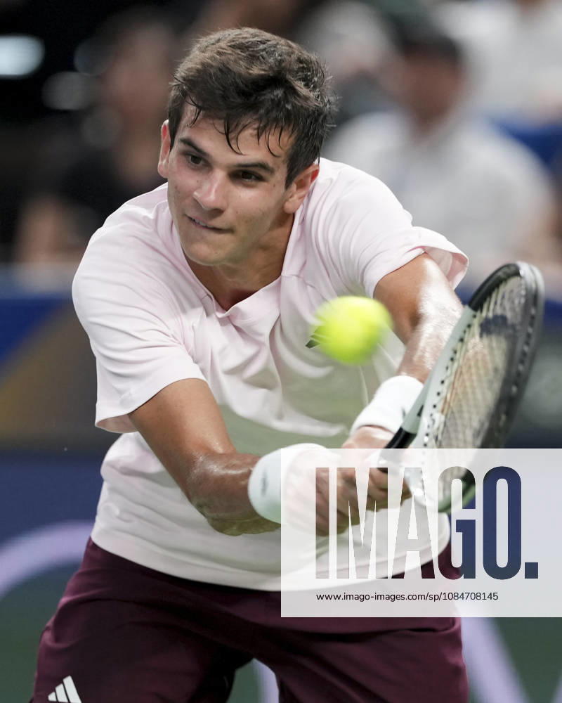 (261018) -- SHANGHAI, Oct. 18, 2026 -- Rafael Jodar of Spain hits a return during the men s singles final match against Alejandro Davidovich Fokina of Spain at the 2026 ATP, Tennis Herren tour Shanghai Masters tennis tournament in Shanghai, China, Oct. 18, 2026. ) (SP)CHINA-SHANGHAI-TENNIS-SHANGHAI MASTERS-MEN S SINGLES (CN) WangxXiang