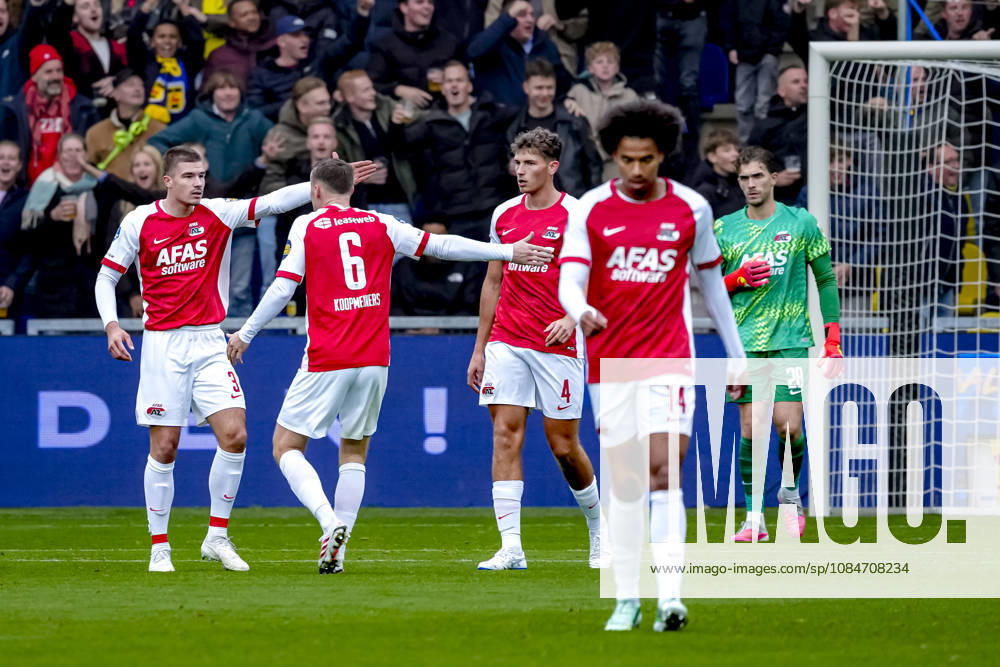 LEEUWARDEN - Irritation shown by AZ Alkmaar defender Wouter Goes during the Vriendenloterij Eredivisie match between SC Cambuur and AZ at Kooi Stadion on 18 October 2026 in Leeuwarden, Nederland. ED VAN DE POL EYE4IMAGES DeFodi Images -