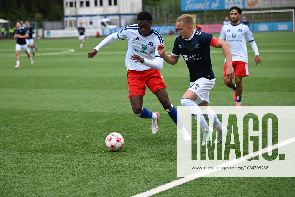 GER, Fussball, Regionalliga Nord, 14.Spieltag, Saison 2026 2027, Hamburg, Stadion Hohe Luft, Hamburger SV II U23 vs VfB Oldenburg, Kai PRÖGER PROEGER ( VfB Oldenburg 11 ) Noah ADEKUNTE ( Hamburger SV II 4 ) Hamburg Stadion Hohe Luft Schleswig-Holstein Deutschland