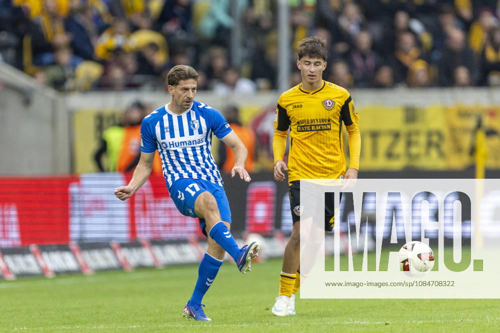 GER, Dresden, Fussball, 2. Bundesliga, 8. Spieltag, Dynamo Dresden vs. 1. FC Magdeburg im Bild v.l.: Alexander Nollenberger (FC Magdeburg 17), Patrice Covic (Dynamo Dresden 24), Zweikampf 18.10.2026, Rudolf-Harbig Stadion Dresden DFL DFB REGULATIONS PROHIBIT ANY USE OF PHOTOGRAPHS AS IMAGE SEQUENCES AND OR QUASI-VIDEO,