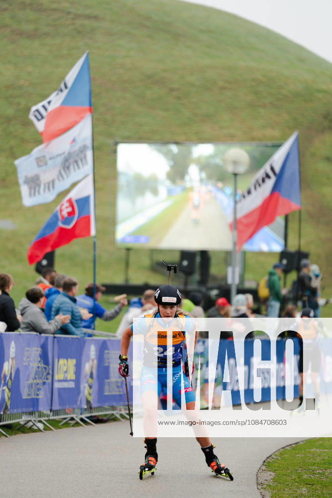 GER, Biathlon, Frauen, IBU Biathlon Loop One Festival 2026, Saison 2026 2027, Super Sprint Qualifikation Damen Heat 1-4 Martina Trabucchi ( ITA, 24 ) in der Kurve München Olympiapark Bayern Deutschland