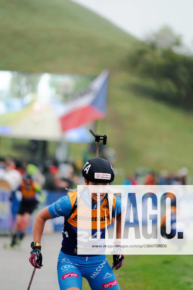 GER, Biathlon, Frauen, IBU Biathlon Loop One Festival 2026, Saison 2026 2027, Super Sprint Qualifikation Damen Heat 1-4 Martina Trabucchi ( ITA, 24 ) in der Kurve München Olympiapark Bayern Deutschland