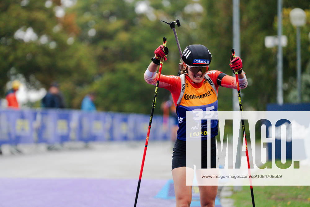 GER, Biathlon, Frauen, IBU Biathlon Loop One Festival 2026, Saison 2026 2027, Super Sprint Qualifikation Damen Heat 1-4 Lea Meier ( SUI, 35 ) in der Kurve München Olympiapark Bayern Deutschland