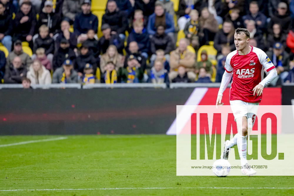 LEEUWARDEN - AZ Alkmaar midfielder Peer Koopmeiners during the Vriendenloterij Eredivisie match between SC Cambuur and AZ at Kooi Stadion on 18 October 2026 in Leeuwarden, Nederland. ED VAN DE POL EYE4IMAGES DeFodi Images -