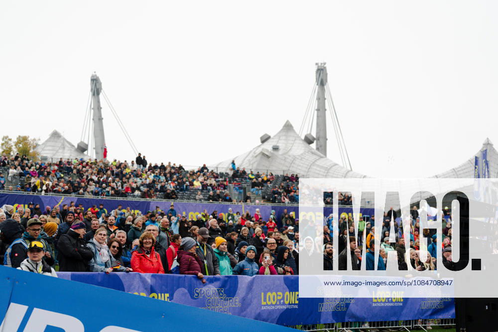 GER, Biathlon, Frauen, IBU Biathlon Loop One Festival 2026, Saison 2026 2027, Super Sprint Qualifikation Damen Heat 1-4 Fans feuern an München Olympiapark Bayern Deutschland