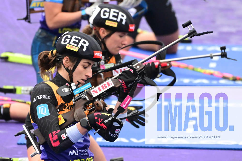 BIATHLON - VOIGT Vanessa (GER) und HETTICH-WALZ Janina (GER) bei der Qualifikation Super Sprint der Damen Herren während des Loop One Biathlon Opening Festival im Olypiapark München am 18.10.2026, Deutschland, Bayern München Hans-Jochen-Vogel-Platz Olypiapark Bayern Deutschland