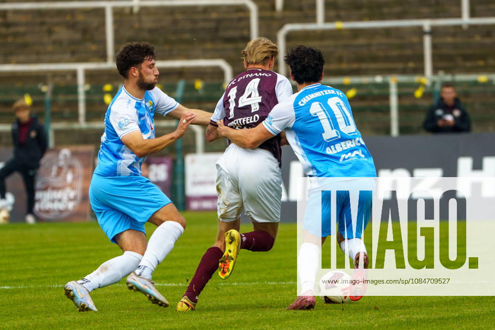 Im Bild: Joey Breitfeld (BFC Dynamo, 14), Domenico Alberico (Chemnitzer FC, 10), Zweikampf 18.10.2026, BFC Dynamo vs. Chemnitzer FC, Regionalliga Nordost, Saison 2026 27, Sportforum Hohenschoenhausen