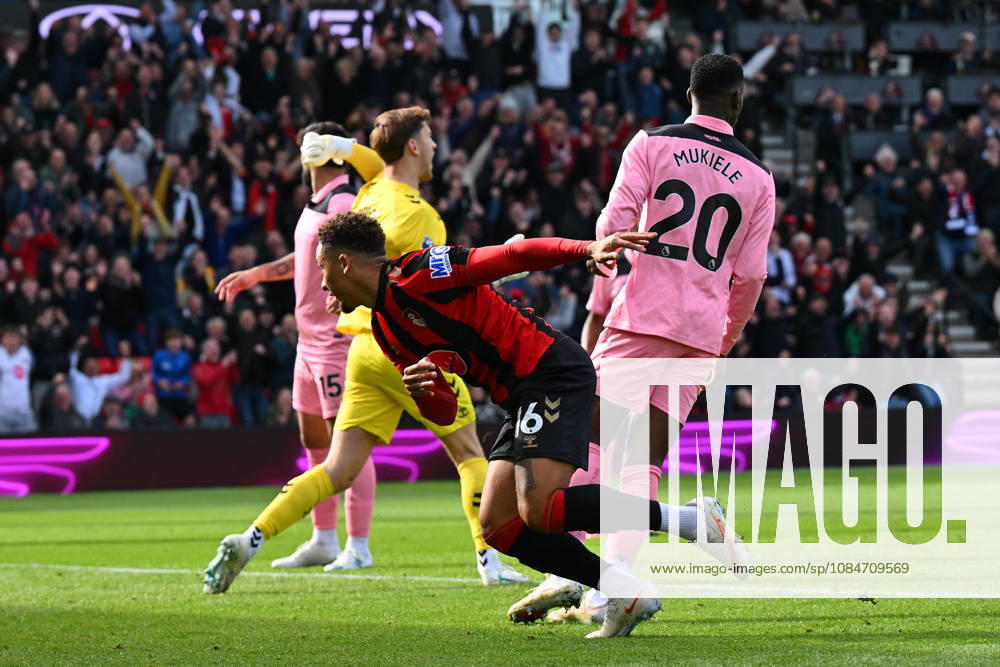 Bournemouth v Sunderland, Premier League Goal 1-0 - Marcus Tavernier (16) of AFC Bournemouth celebrates scoring the opening goal during the Premier League match between Bournemouth and Sunderland at the Vitality Stadium, Bournemouth, UK on 18 October 2026. Bournemouth Vitality Stadium Dorset UK Editorial use only DataCo restrictions apply See www.football-dataco.com ,