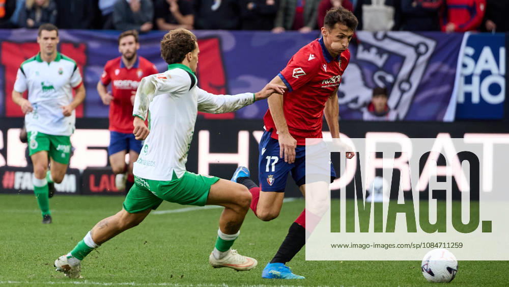 LaLiga EASports 2026 27 CA Osasuna v Racing de Santander Ante Budimir (17. OSA) (R) dribbles past Pablo Ramon (5. RAC) (L) during the football match of LaLiga EA Sports between CA Osasuna and Racing de Santander played at El Sadar stadium in Pamplona (Spain) on Oct 18 2026. Credit: Inigo Alzugaray Agencia LOF Pamplona LaLiga EASports 2026 27 CA Osasuna v Racing de Santander