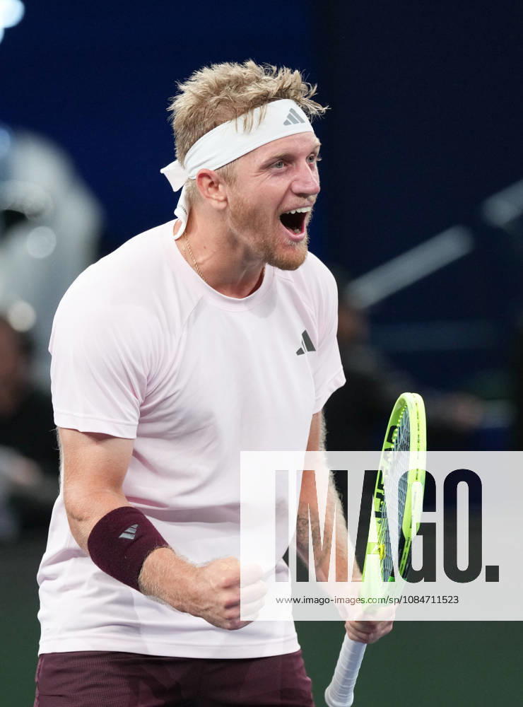 (261018) -- SHANGHAI, Oct. 18, 2026 -- Alejandro Davidovich Fokina of Spain celebrate after winning the men s singles final match against Rafael Jodar of Spain at the 2026 ATP, Tennis Herren tour Shanghai Masters tennis tournament in Shanghai, China, Oct. 18, 2026. ) (SP)CHINA-SHANGHAI-TENNIS-SHANGHAI MASTERS-MEN S SINGLES (CN) DingxTing