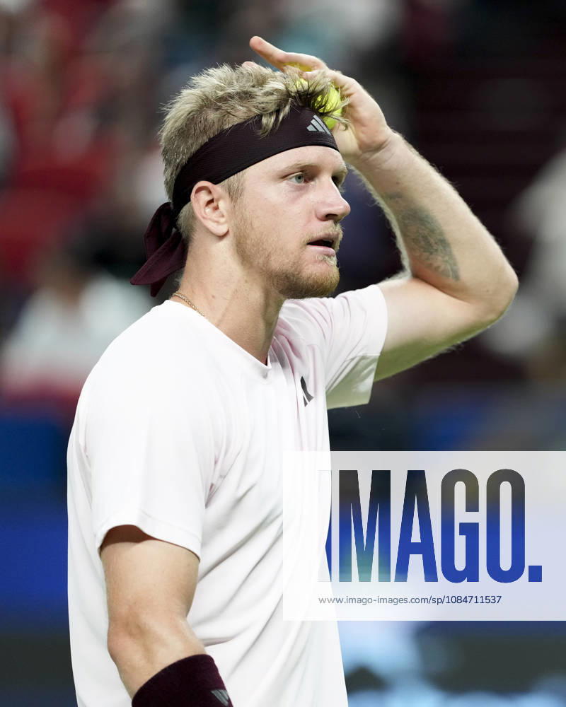 (261018) -- SHANGHAI, Oct. 18, 2026 -- Alejandro Davidovich Fokina of Spain reacts during the men s singles final match against Rafael Jodar of Spain at the 2026 ATP, Tennis Herren tour Shanghai Masters tennis tournament in Shanghai, China, Oct. 18, 2026. ) (SP)CHINA-SHANGHAI-TENNIS-SHANGHAI MASTERS-MEN S SINGLES (CN) WangxXiang