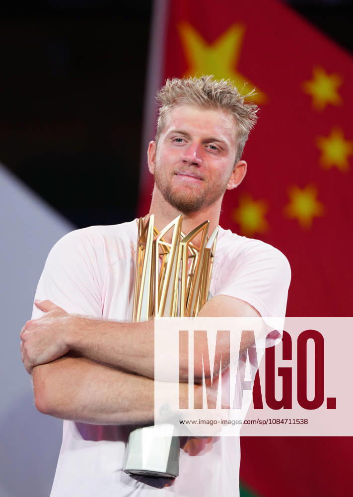 (261018) -- SHANGHAI, Oct. 18, 2026 -- Alejandro Davidovich Fokina of Spain reacts on the podium after the men s singles final match at the 2026 ATP, Tennis Herren tour Shanghai Masters tennis tournament in Shanghai, China, Oct. 18, 2026. ) (SP)CHINA-SHANGHAI-TENNIS-SHANGHAI MASTERS-MEN S SINGLES (CN) DingxTing