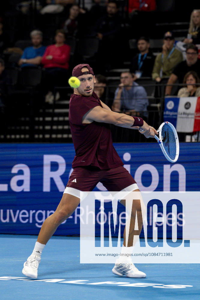 TENNIS : ATP, Tennis Herren 250 - Grand Tennis AURA - Decines (France) 18 10 2026 Kyrian JACQUET (FRA) vs Sascha GUEYMARD WAYENBURG (FRA) during the qualifying tournament of the Auvergne Rhône-Alpes Grand Prix at the LDLC Arena in Décines on October 18, 2026. Photo Sandrine Thesillat PsNewZ