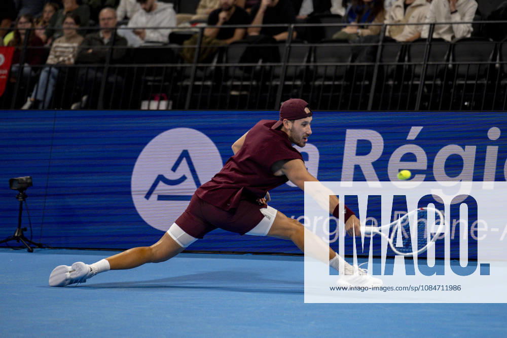 TENNIS : ATP, Tennis Herren 250 - Grand Tennis AURA - Decines (France) 18 10 2026 Kyrian JACQUET (FRA) vs Sascha GUEYMARD WAYENBURG (FRA) during the qualifying tournament of the Auvergne Rhône-Alpes Grand Prix at the LDLC Arena in Décines on October 18, 2026. Photo Sandrine Thesillat PsNewZ