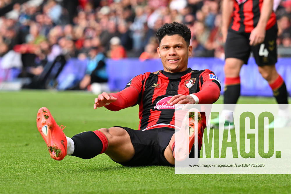 Bournemouth v Sunderland, Premier League Evanilson (9) of AFC Bournemouth during the Premier League match between Bournemouth and Sunderland at the Vitality Stadium, Bournemouth, UK on 18 October 2026. Bournemouth Vitality Stadium Dorset UK Editorial use only DataCo restrictions apply See www.football-dataco.com ,