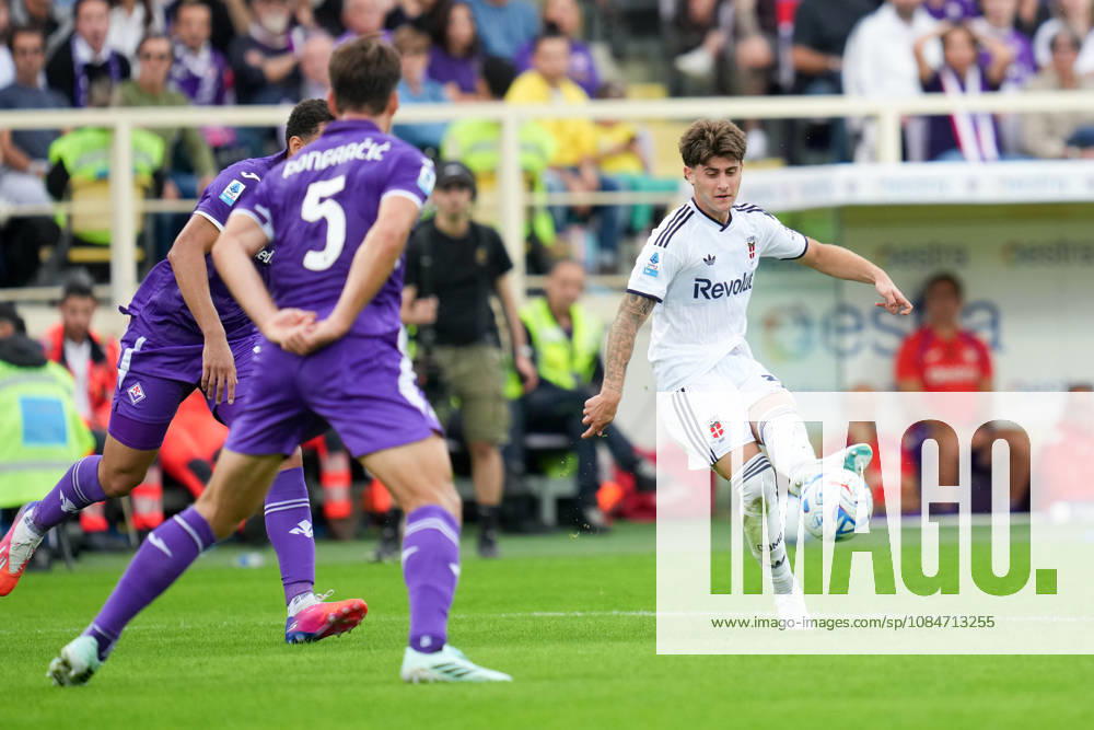 ACF Fiorentina v Como 1907 - Serie A Enilive Mattia Liberali of Como 1907 scores first goal during the Serie A Enilive match between ACF Fiorentina and Como 1907 at Artemio Franchi Stadium on October 18, 2026 in Florence, Italy. Florence Artemio Franchi Stadium Tuscany Italy