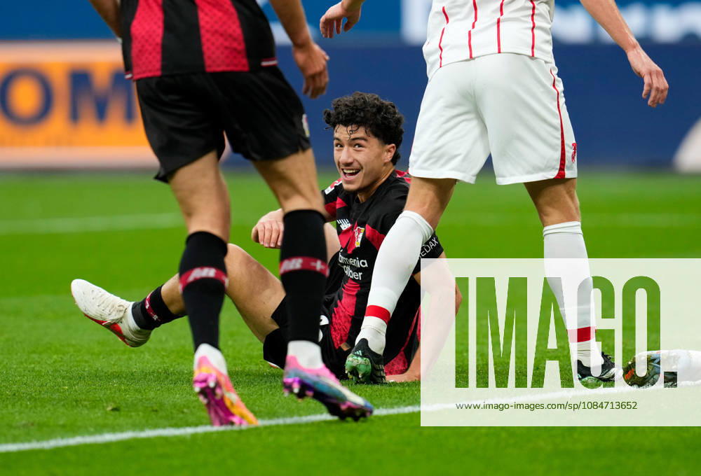 Ibrahim Maza (Bayer 04 Leverkusen, 30) blickt nach oben und reagiert nach seinem Treffer. GER, Bayer 04 Leverkusen vs SC Freiburg, 1. Bundesliga, 6. Spieltag, Saison 2026-27, BayArena, Leverkusen, 18.10.2026 DFL REGULATIONS PROHIBIT ANY USE OF PHOTOGRAPHS AS IMAGE SEQUENCES AND OR QUASI-VIDEO Bayer 04 Leverkusen vs SC Freiburg, 1. Bundesliga, 6. Spieltag, Saison 2026-27, 18.10.2026 Leverkusen
