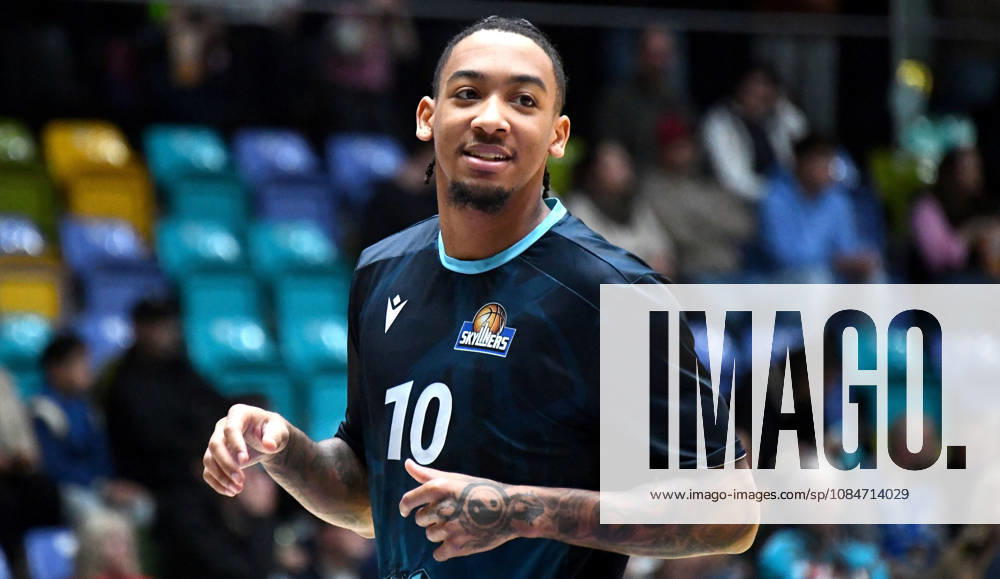 Basketball BBL Pokal, Frankfurt Skyliners - VET-Concept Gladiators Trier v.l. Judah Mintz (Fraport Skyliners Frankfurt), Mimik, Gestik, Emotion, lacht, zufrieden Frankfurt am Main
