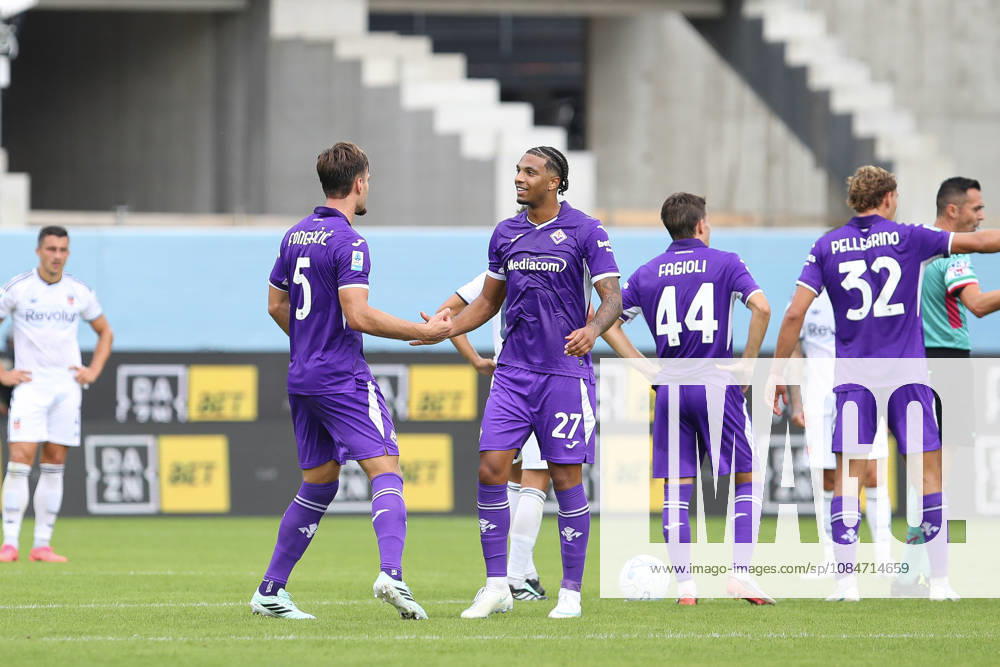 Marin Pongracic of ACF Fiorentina celebrates with Cher Ndour of ACF Fiorentina the goal of 2-2 scored during the serie A match between ACF Fiorentina and Como 1907 at Artemio Franchi Stadium in Firenze (Italy), October 18, 2026. massimilianoxcarnabuci