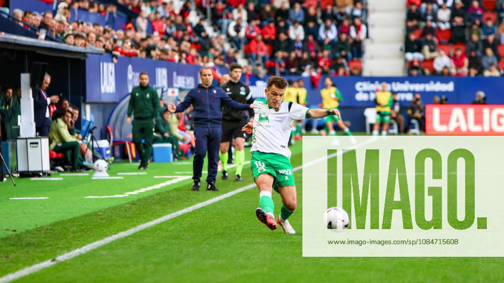 ESP: LaLiga EA Sports Atletico Osasuna v Racing Santander Inigo Vicente of Racing de Santander during LaLiga EA Sports match between Atletico Osasuna v Racing Santander played at El Sadar Stadium, Pamplona, on October 18 2026 in Spain Spain Soccer