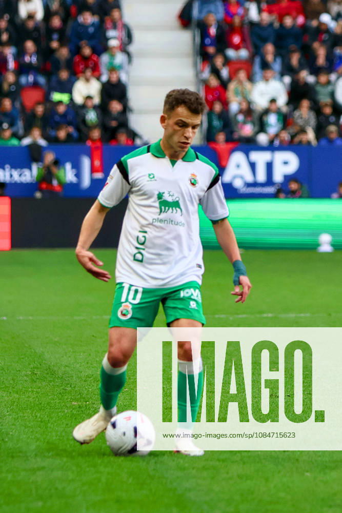 ESP: LaLiga EA Sports Atletico Osasuna v Racing Santander Inigo Vicente of Racing de Santander during LaLiga EA Sports match between Atletico Osasuna v Racing Santander played at El Sadar Stadium, Pamplona, on October 18 2026 in Spain Spain Soccer
