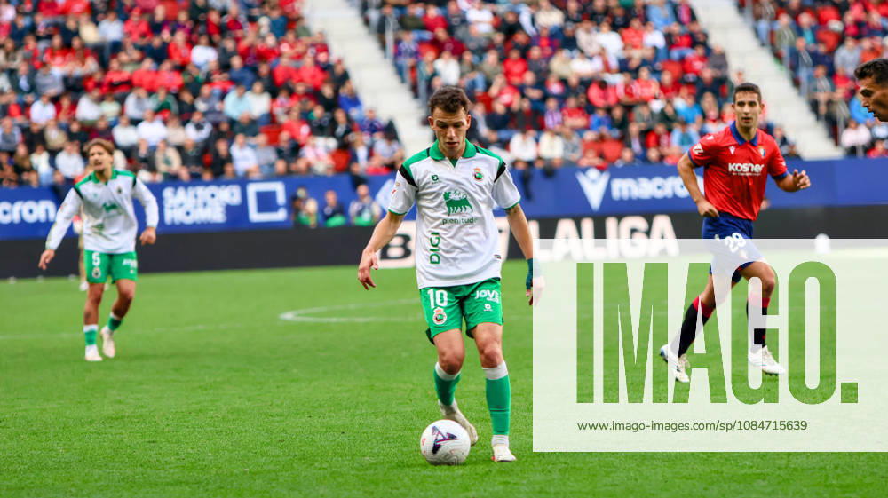 ESP: LaLiga EA Sports Atletico Osasuna v Racing Santander Inigo Vicente of Racing de Santander during LaLiga EA Sports match between Atletico Osasuna v Racing Santander played at El Sadar Stadium, Pamplona, on October 18 2026 in Spain Spain Soccer