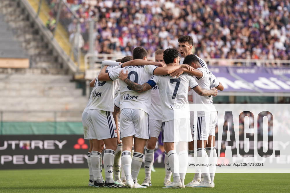 Como’s Tasos Douvikas celebrates after scoring the 1-3 goal for his team during the Serie A soccer match between Fiorentina and Como at the Artemio Franchi Stadium in Florence, north Italy - Sunday, October 18, 2026 -