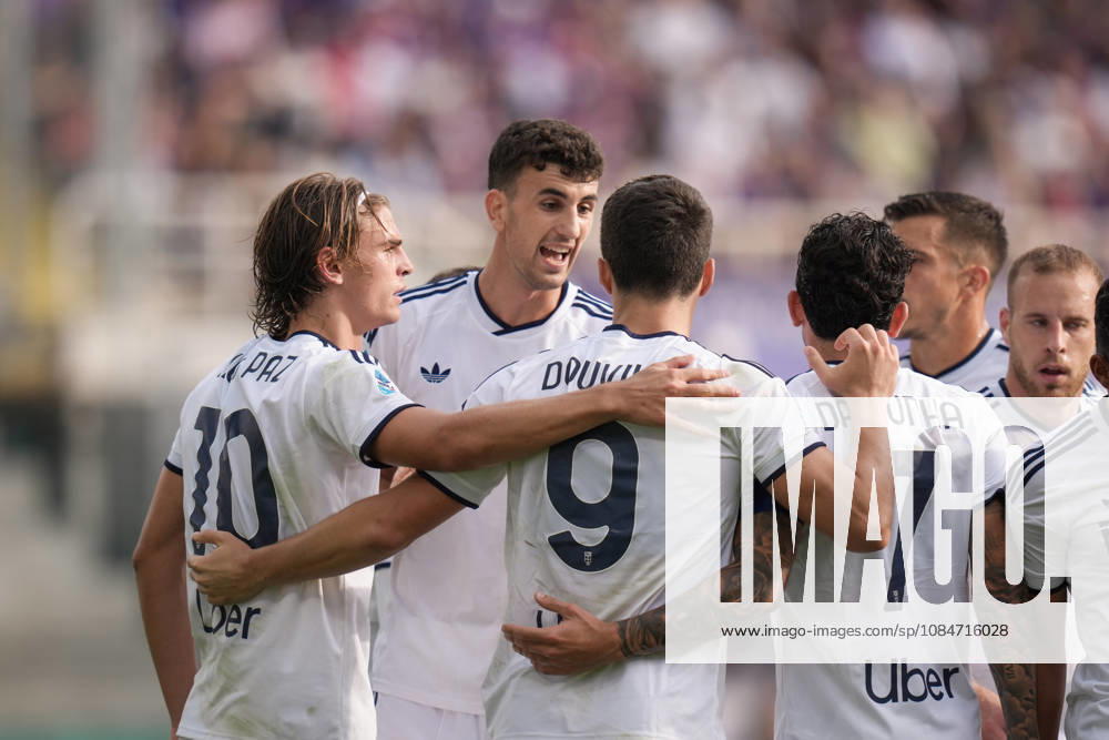 Como’s Tasos Douvikas celebrates with Como’s Nico Paz and Como’s Marc-Oliver Kempf after scoring the 1-3 goal for his team during the Serie A soccer match between Fiorentina and Como at the Artemio Franchi Stadium in Florence, north Italy - Sunday, October 18, 2026 -